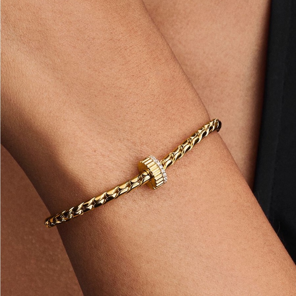 Pandora Ribbed Clip Charm - Picture 3 of 6